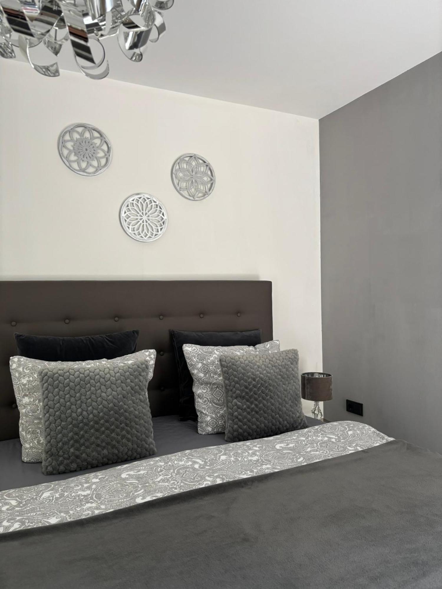 Apartamento Le Rocce Torri Del Benaco Exterior foto